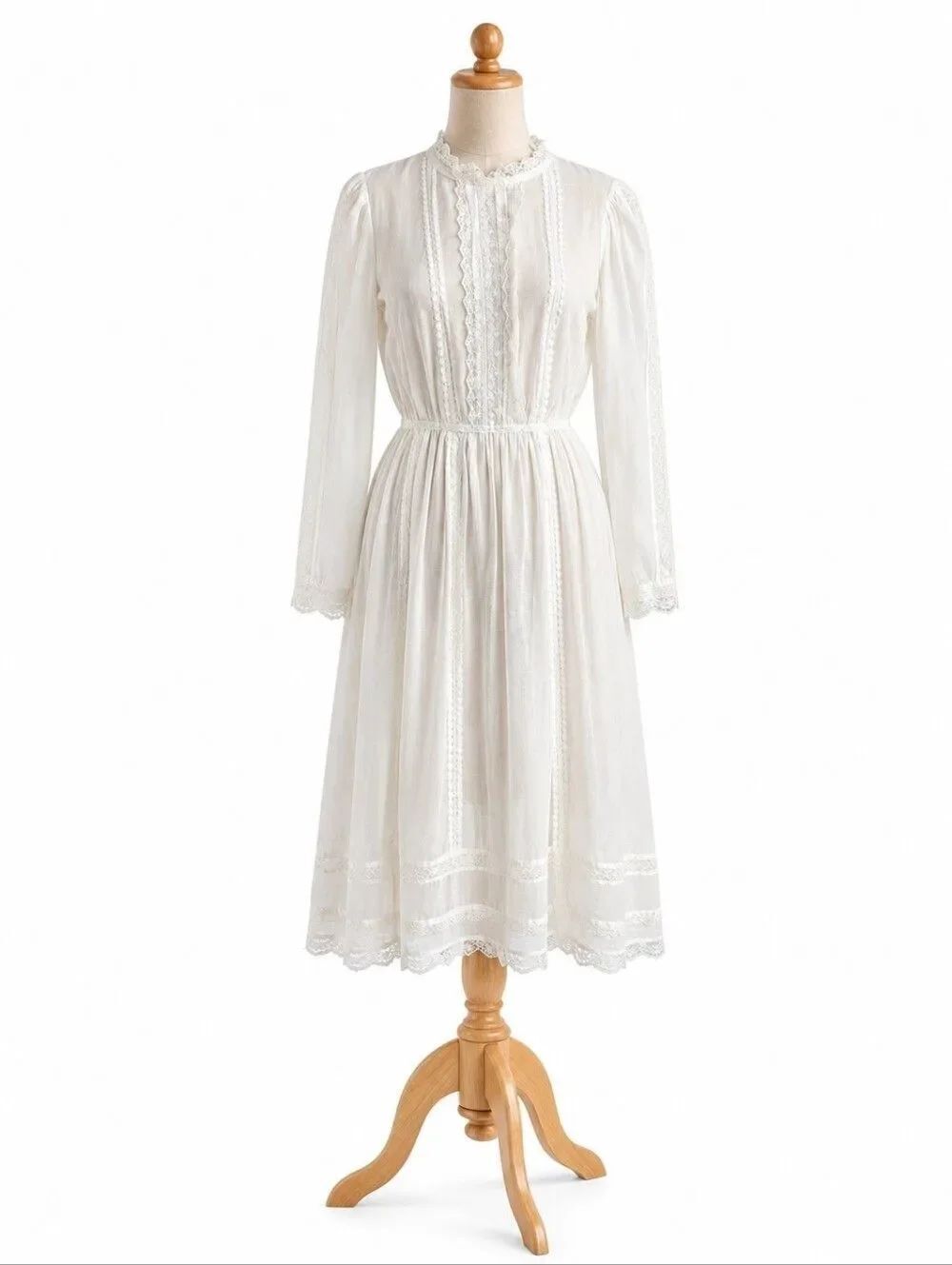 Gunne Sax White Lace 1970s White Prairie Wedding Lace Collar Satin Trim Dress
